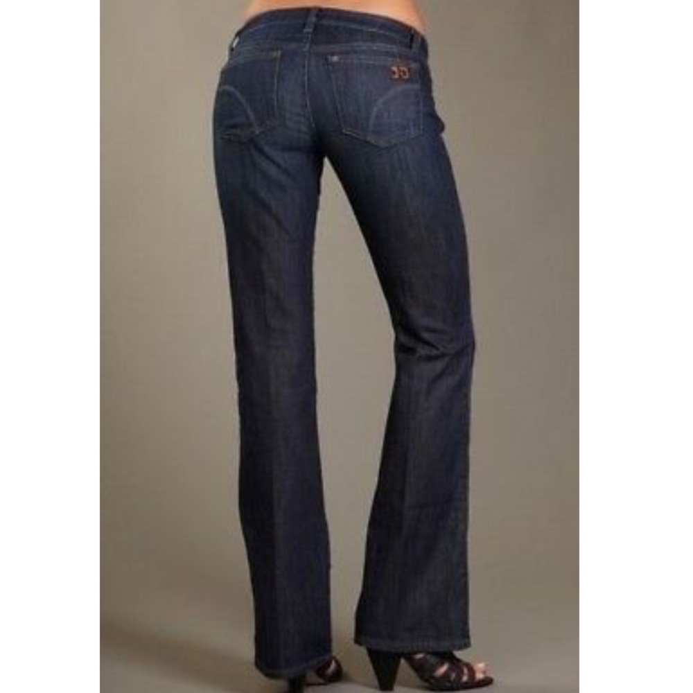 Joe’s Jeans Icon Muse Fit in a Tamara Wash…